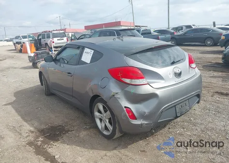 2013 Hyundai Veloster Base W/Black z USA, uszkodzony, nr VIN KMHTC6AD9DU118812